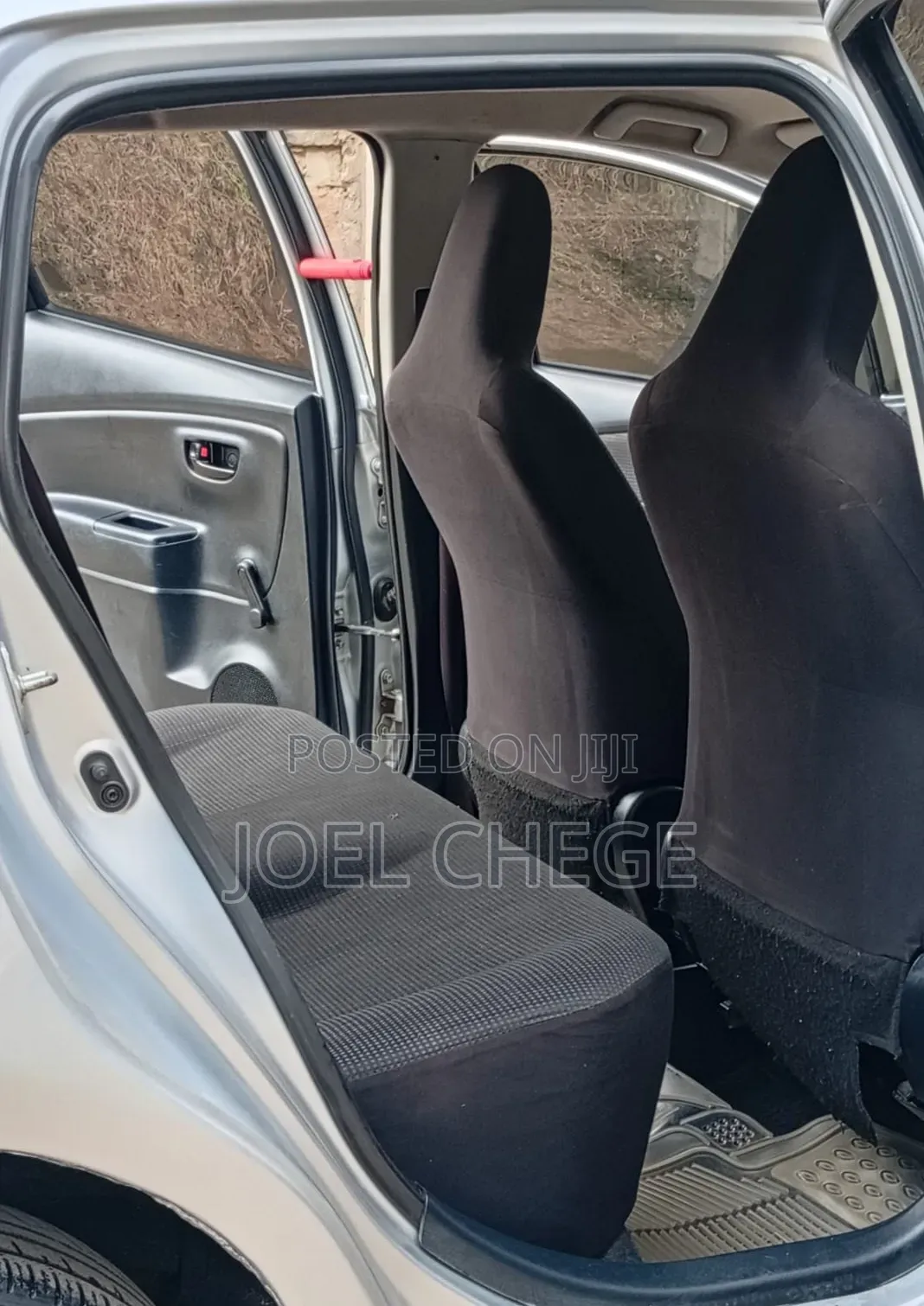 Toyota Vitz 2015 Silver