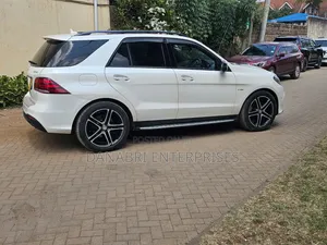 Mercedes-Benz GLE-Class 2016 White