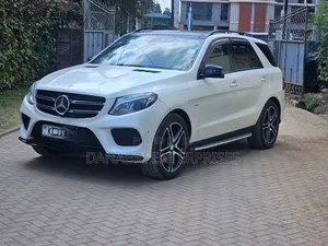 Mercedes-Benz GLE-Class 2016 White