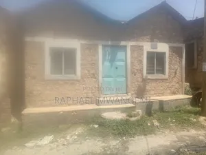 8bdrm House in Customs, Magongo for sale