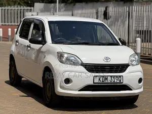 Toyota Passo 2017 White