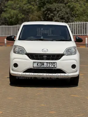 Toyota Passo 2017 White