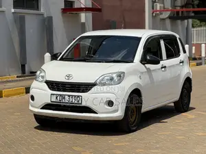 Toyota Passo 2017 White