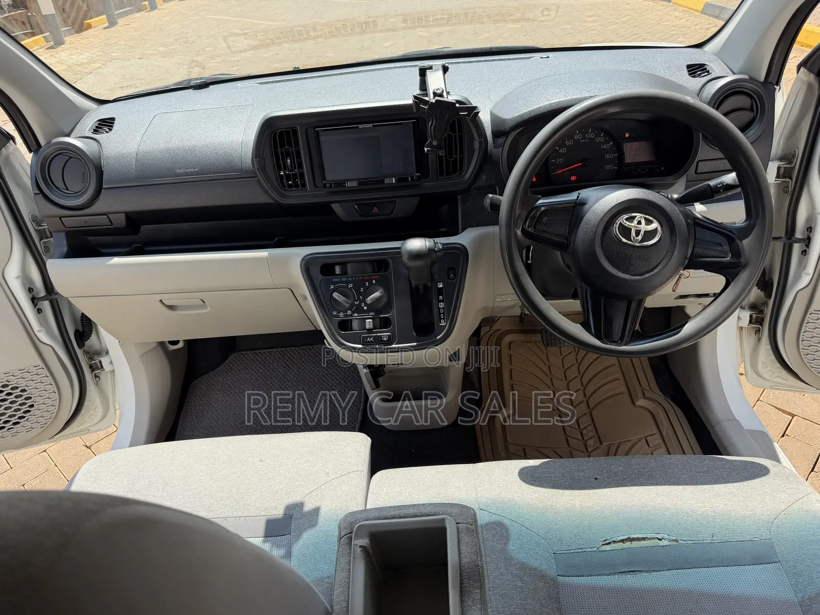 Toyota Passo 2017 White