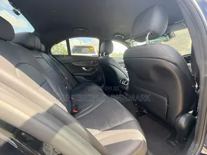 Mercedes-Benz C200 2020 Blue