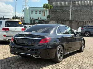 Mercedes-Benz C200 2020 Blue
