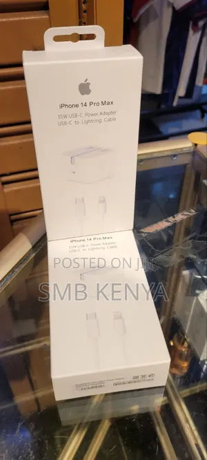 Apple 35W USB-C Fast Charger With USB-C to Lightning Cable
