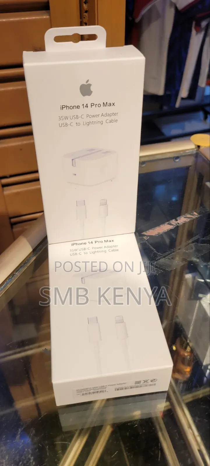 Apple 35W USB-C Fast Charger With USB-C to Lightning Cable