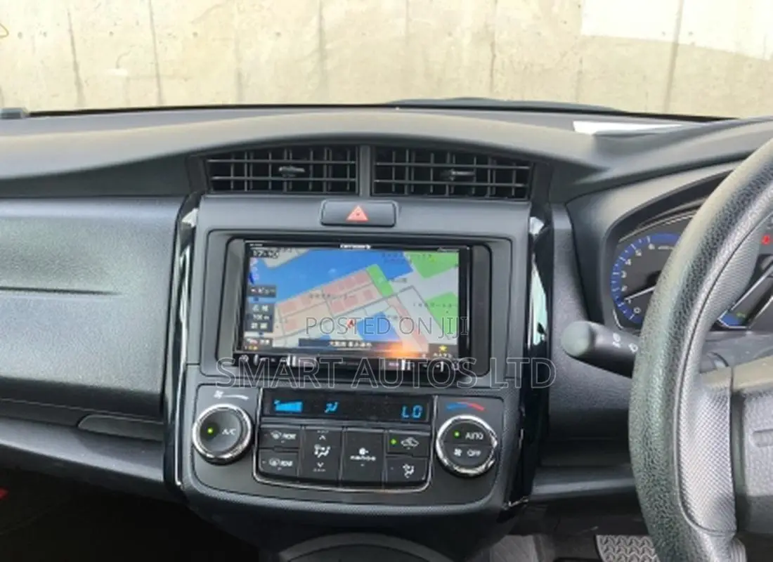Toyota Axio 1.5 Hybrid 2WD 2019 Pearl