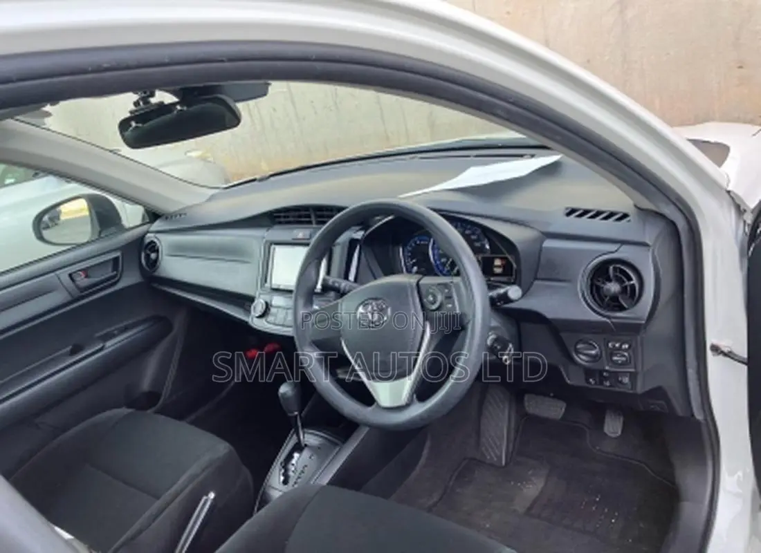 Toyota Axio 1.5 Hybrid 2WD 2019 Pearl