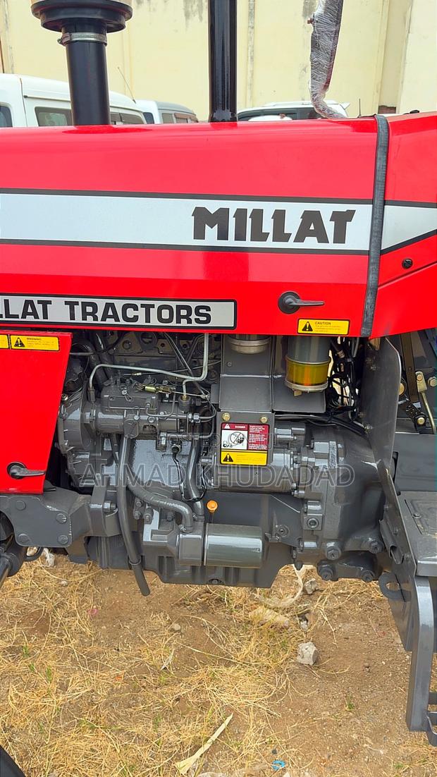 MillaT Tractor Massey Furguson - thumbnail 2