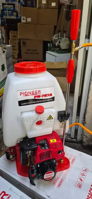 Agricultural Engine Knapsack Sprayer Pioneer Japan 4 Stroke Engine.