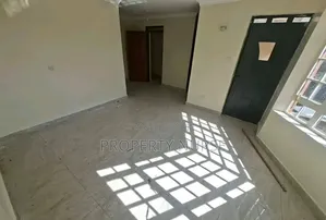 3bdrm Maisonette in Gateway Mall Area for rent