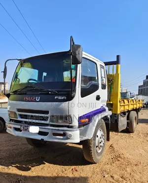 Isuzu FSR 2015 White