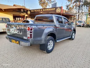 Isuzu D-MAX 2014