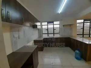 4bdrm Mansion in Gateway Mall Area for rent