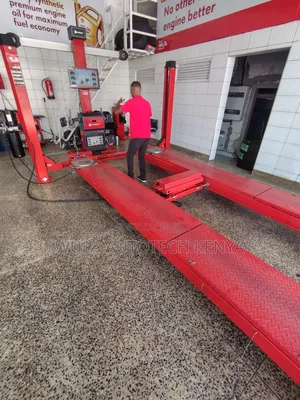 Measures Camber Castor and Tome Wheel Alignment S-M5 Machine Sunshine