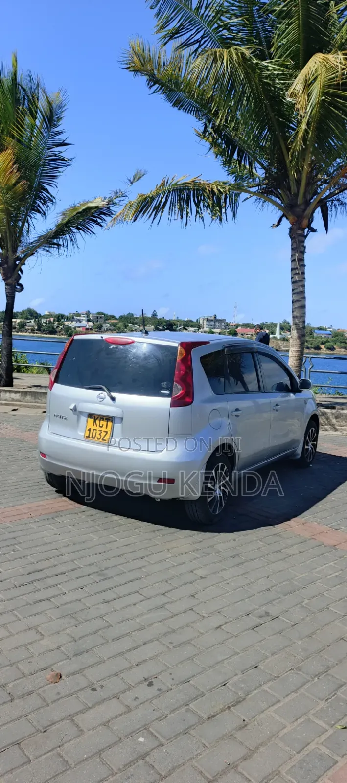 Nissan Note 2011 Silver