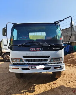 Isuzu FSR 2015 White