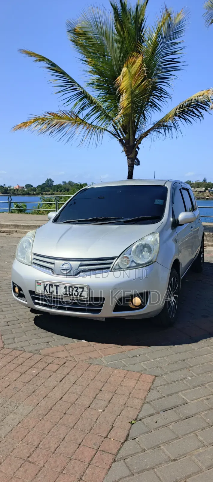 Nissan Note 2011 Silver