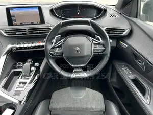 Peugeot 3008 2019 Red