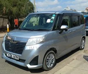 Toyota Roomy 2020 Silver