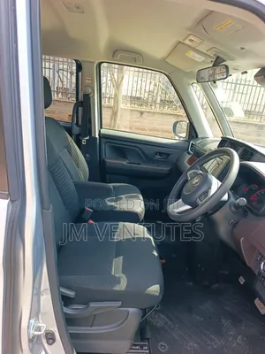 Toyota Roomy 2020 Silver