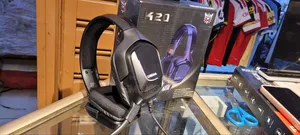 ONIKUMA Gaming Headphones With Noise-Isolating Microphone