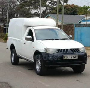Mitsubishi L200 2009 White