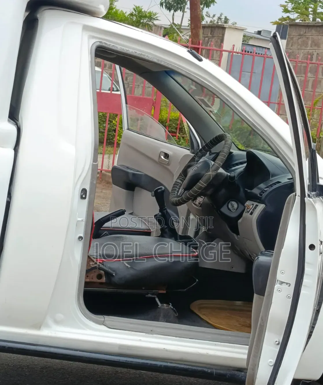 Mitsubishi L200 2009 White