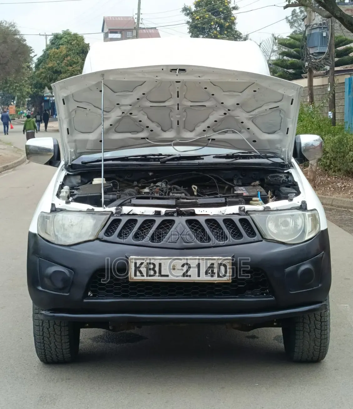 Mitsubishi L200 2009 White