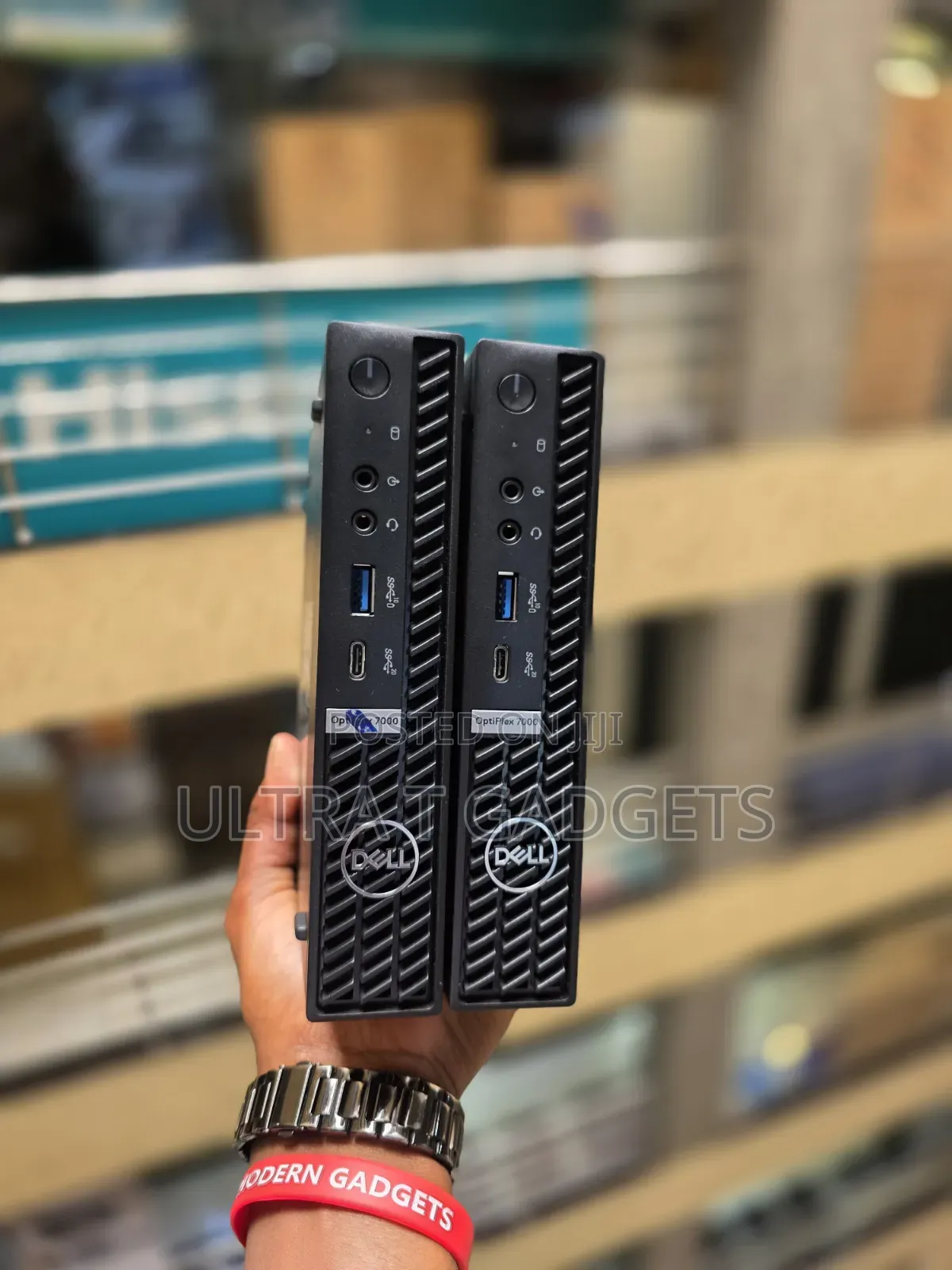 Desktop Computer Dell Optiplex 7000 MT 8GB Intel Core i5 SSD 256GB
