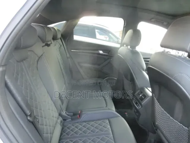 Audi SQ5 2022 White