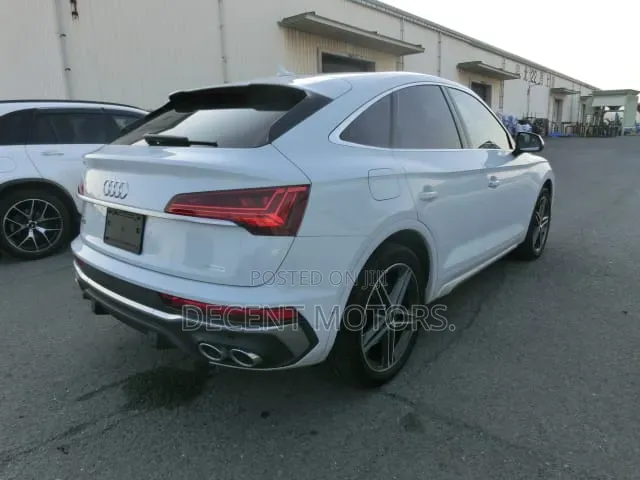 Audi SQ5 2022 White