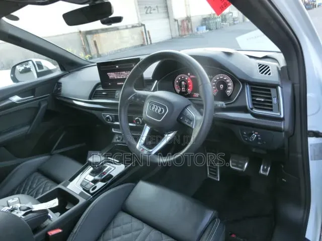 Audi SQ5 2022 White