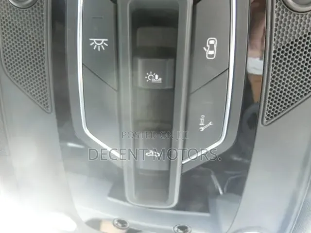Audi SQ5 2022 White