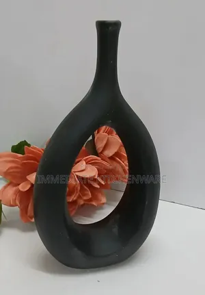 Nordic Doughnut Vase