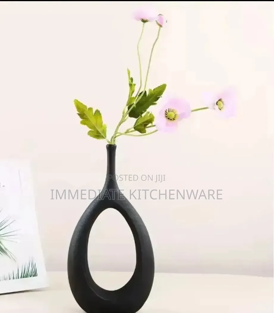 Nordic Doughnut Vase