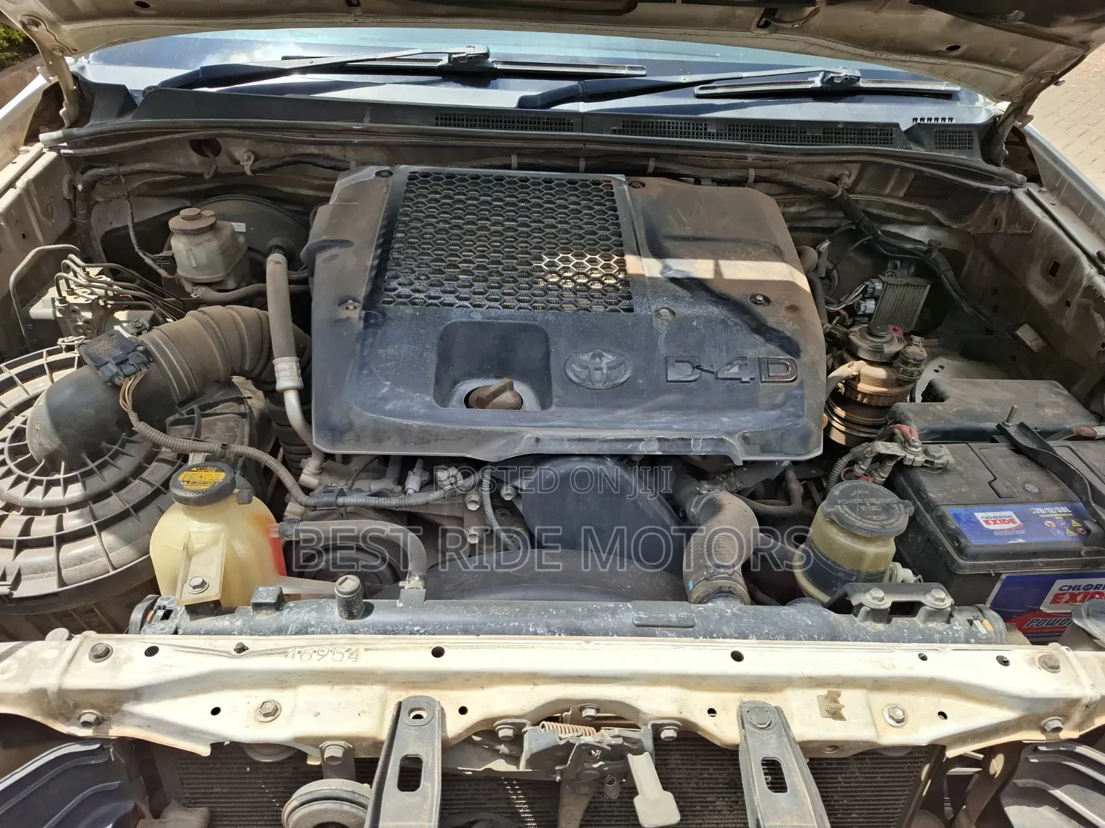 Toyota Hilux SR 4x4 2014 Off white