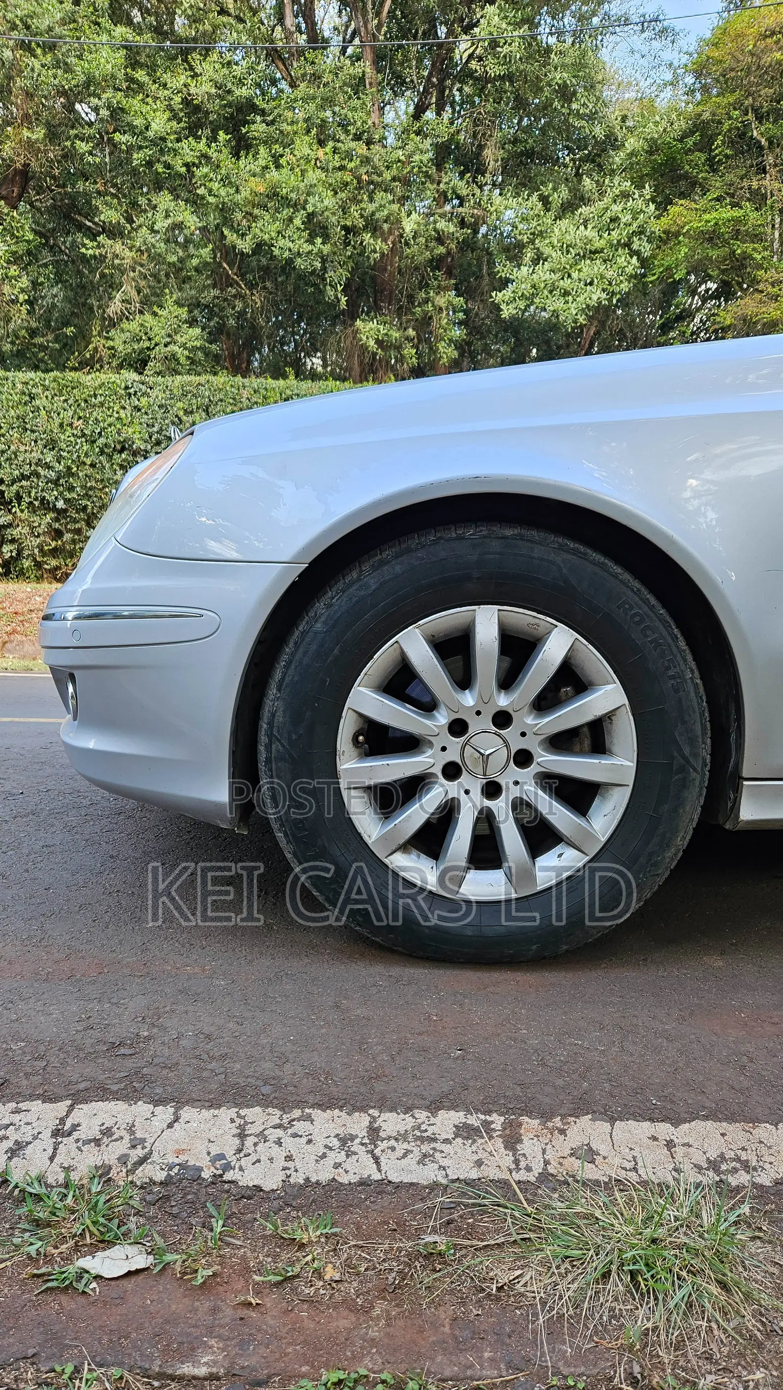 Mercedes-Benz E300 2009 Silver