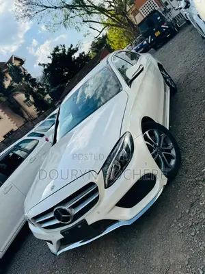 Mercedes-Benz C200 2018 White