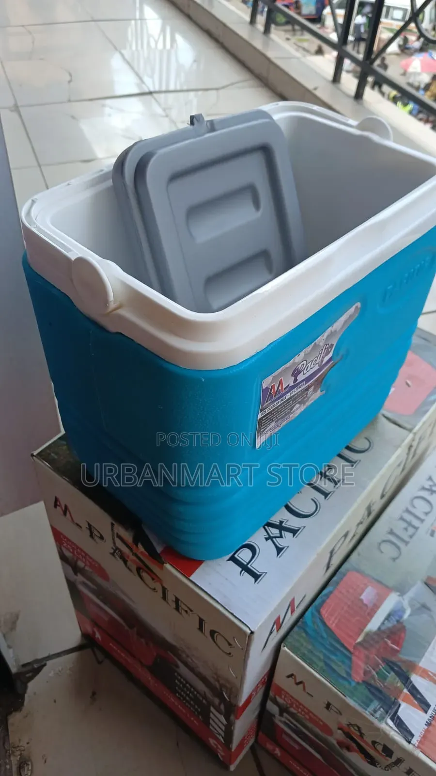 Pacific Cooler Box 25L Spacious Insulated Storage Box