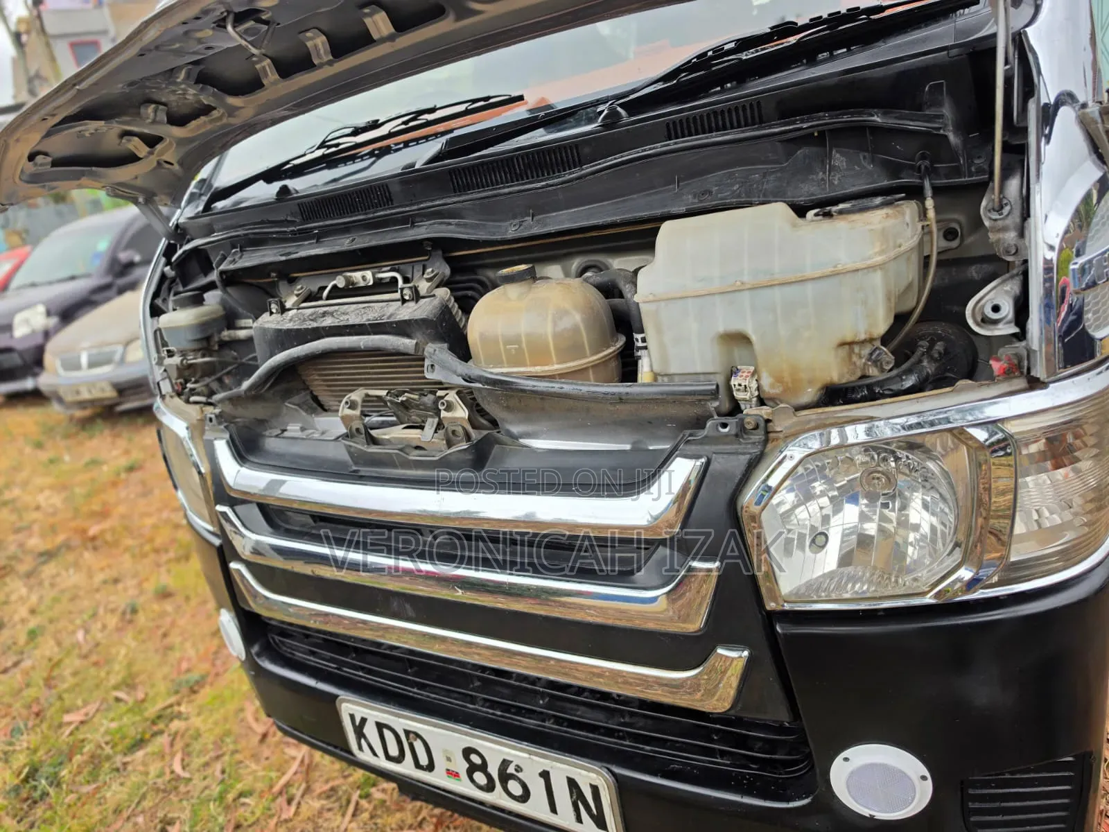 Toyota HiAce 2015 Silver