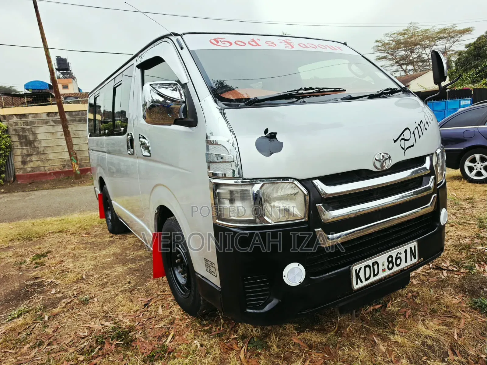 Toyota HiAce 2015 Silver