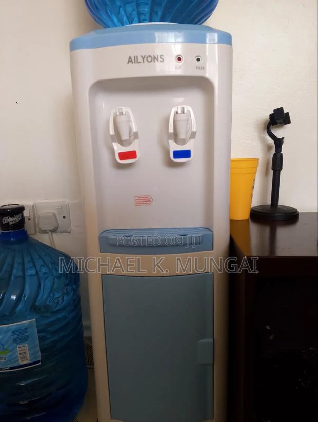 Water Dispenser - thumbnail 2