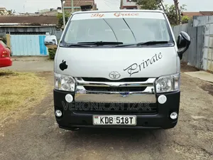 Toyota HiAce 2014