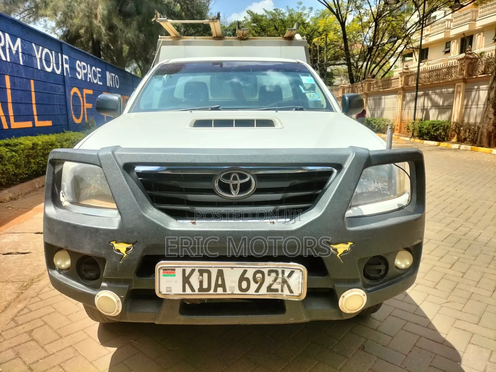 Toyota Hilux 2014 White