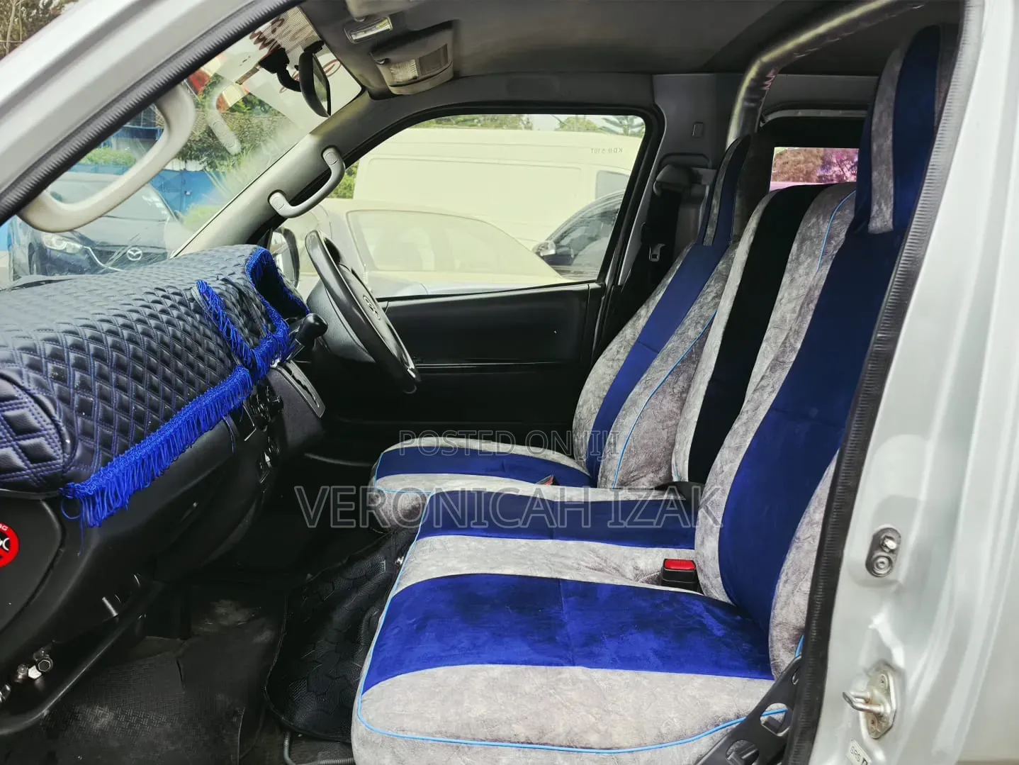 Toyota HiAce 2014