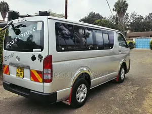 Toyota HiAce 2014