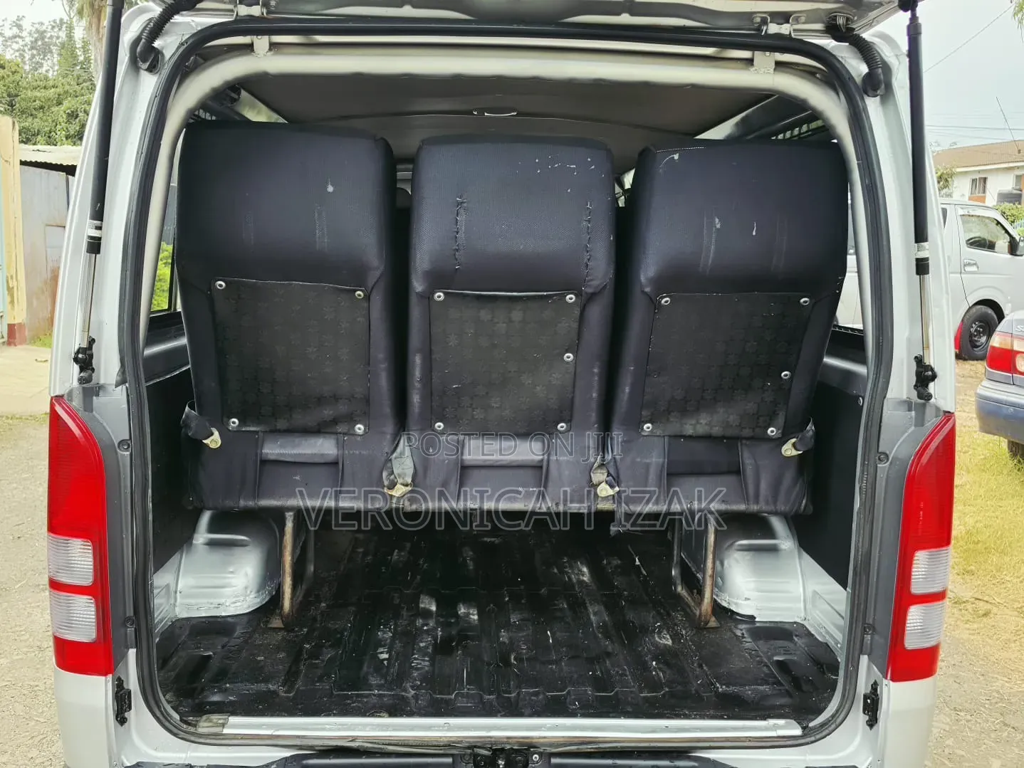 Toyota HiAce 2014